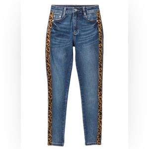 Girls Tractr high rise leopard stripe jeans